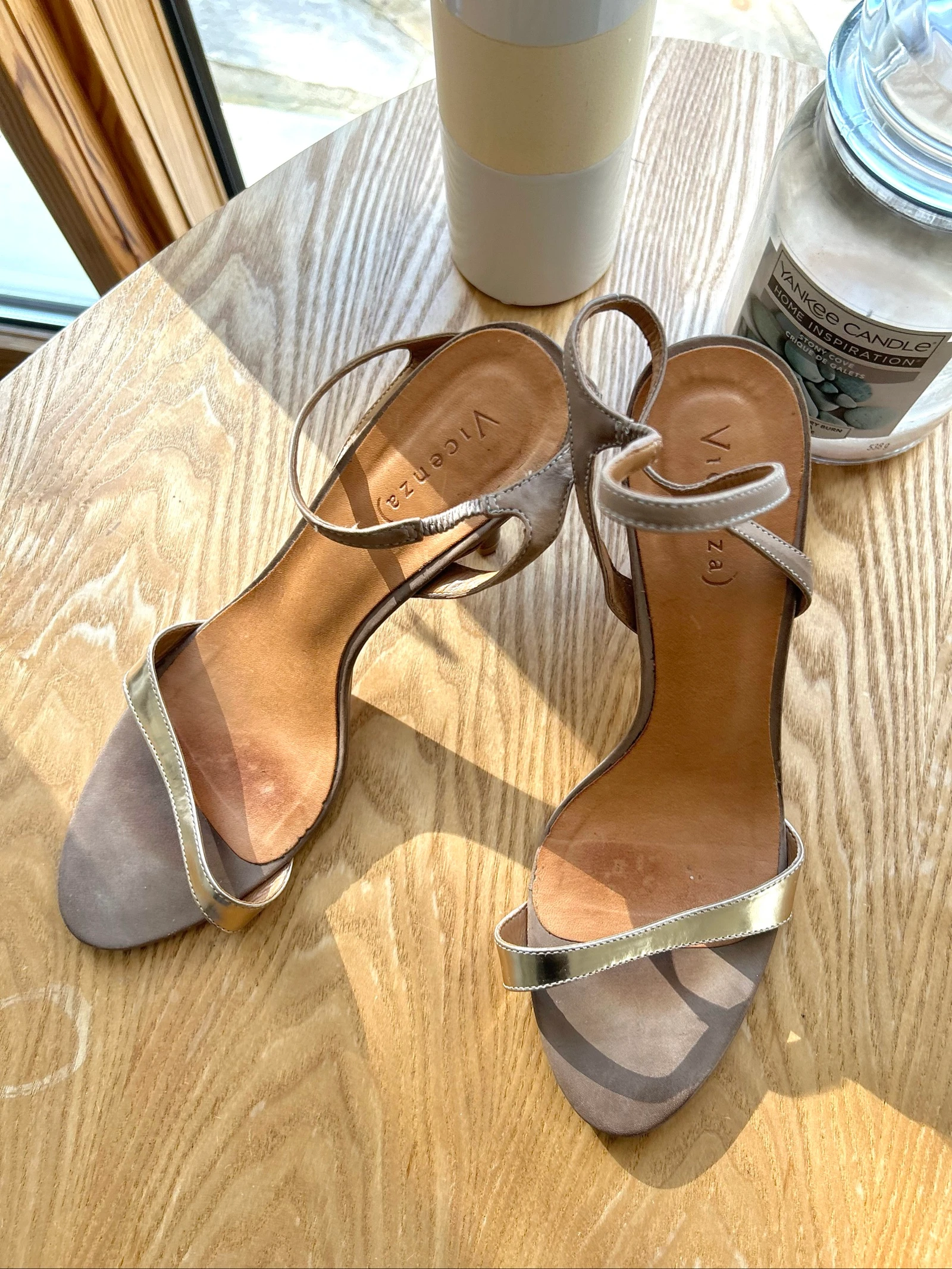 Sandales à talons en cuir taupe et doré Pointure 40 Vicenza  – photo 9